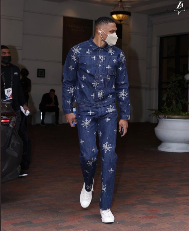 主场告捷 主场告捷